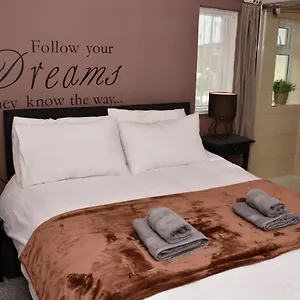  Holiday home 1fg Dreams Unlimited Serviced Accommodation- Staines - Heathrow United Kingdom